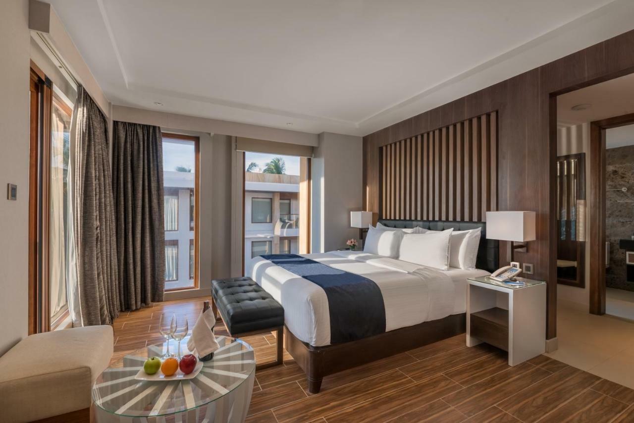 Henann Crystal Sands Resort Balabag  Bagian luar foto